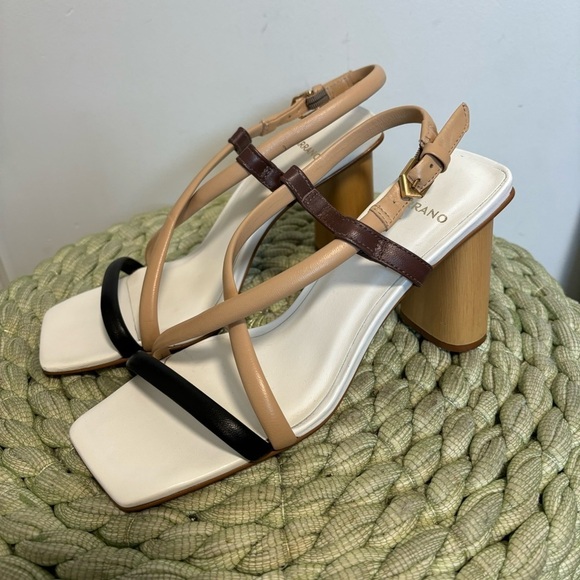 Carrano Neutral Square Toe Wood Heel  Strappy Heel Sandals - Picture 2 of 9
